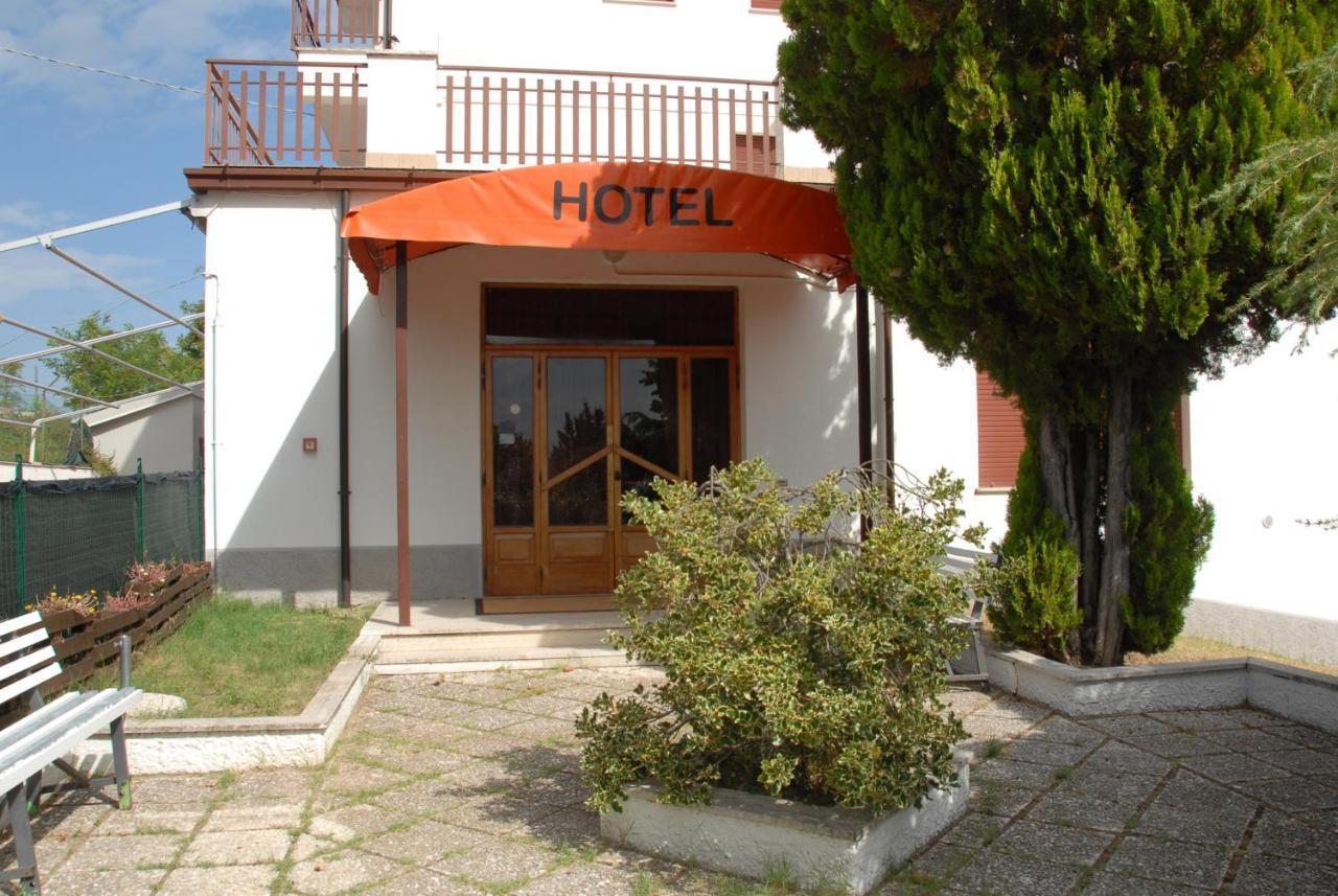 Hotel Del Duca Montedinove Exteriör bild